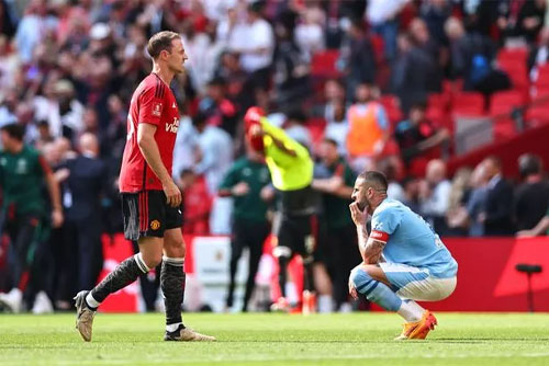 วอล์คเกอร์ ยันแข้ง เรือใบสีฟ้า เปล่าเมาค้าง