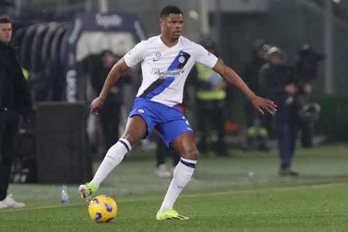 ไม่หมดสักที ดุมฟรีส์ ถูกแฟนบอล โบโลญญา เหยียดผิว